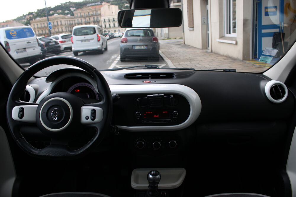 Twingo 0.9 TCE 90 ENERGY INTENS ( Clim, Moteur &agrave; cha&iuml;ne ... ) 2015 occasion 34200 S&egrave;te