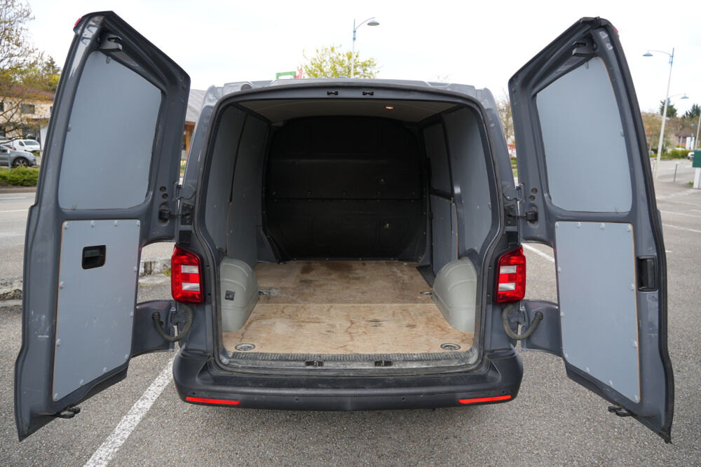 Transporter V 2.0 TDI 102 L1H1 BUSINESS LINE 2018 occasion 01000 Saint-Denis-l&egrave;s-Bourg