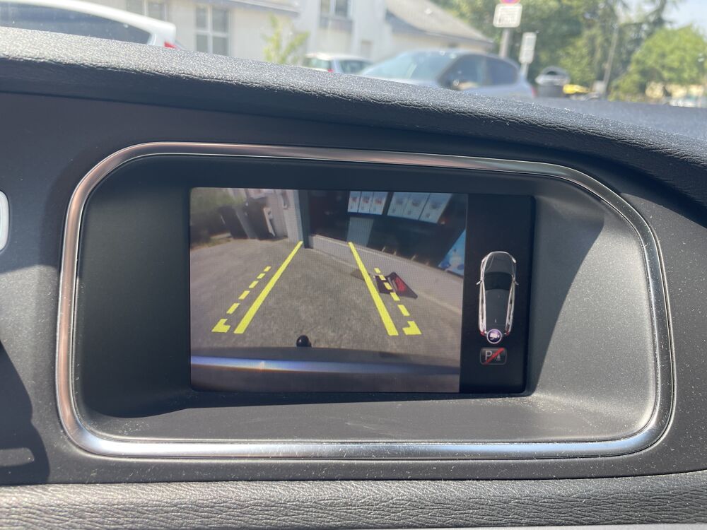 V40 T2 122ch Momentum business - Carnet d'entretien tamponn&eacute; 2018 occasion 49124 Saint-Barth&eacute;lemy-d'Anjou