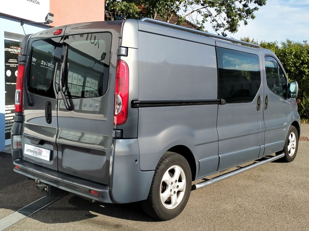 Vivaro Combi 2.5 CDTI145 M1 Pack Clim Easytronic 2011 occasion 90400 Danjoutin