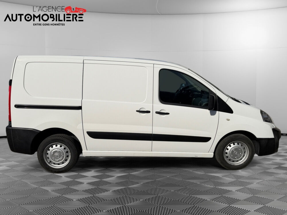 Proace FOURGON L1H1 2.0 D-4D 128 cv 2014 occasion 51000 Ch&acirc;lons-en-Champagne