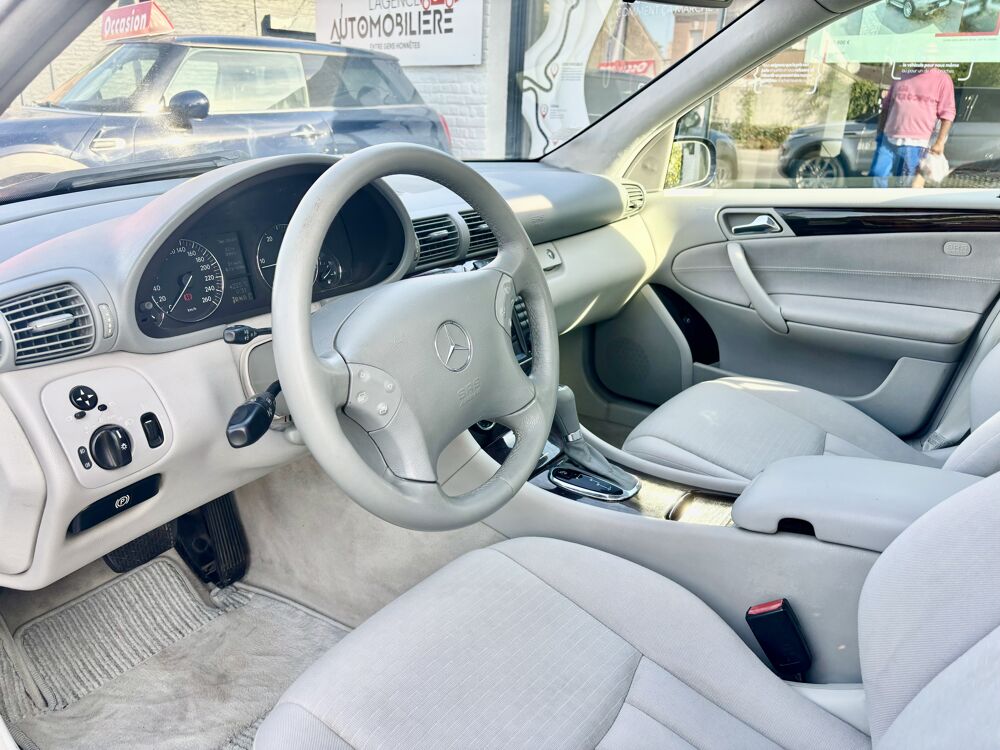 Classe C 200 CDI 122CV ELEGANCE ( BOITE AUTOMATIQUE ) ( V&eacute;hicule tr&egrave; 2004 occasion 59300 Valenciennes