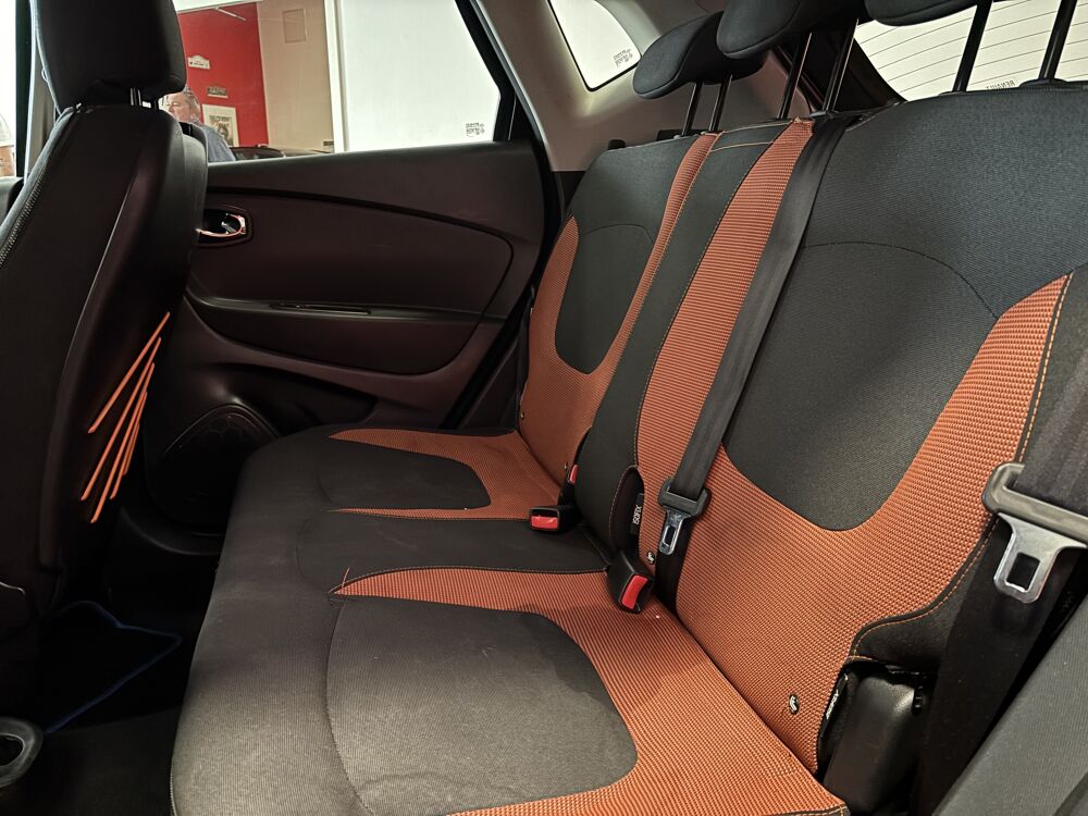 Captur RENAULT CAPTUR 1.5 DCI 90 ENERGY INTENS + ATTELAGE 2013 occasion 37170 Chambray-l&egrave;s-Tours