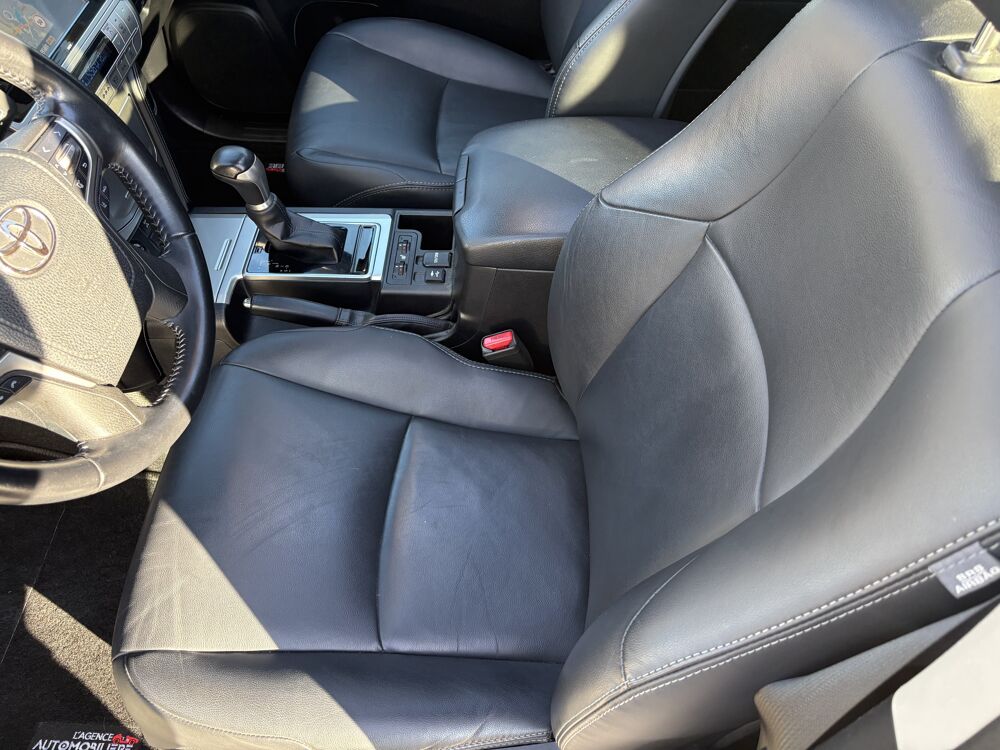 Land Cruiser 177 D-4d Lounge Bva 3p 2 Places GARANTIE RELAX 2020 occasion 59300 Valenciennes