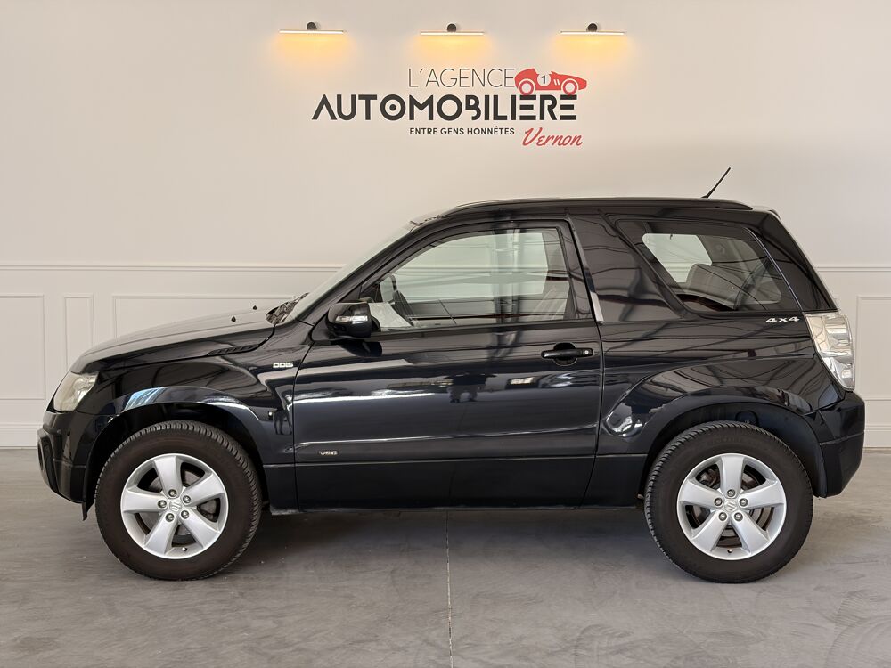 Grand Vitara II 1.9 DDIS 130 SERIE SPECIALE URBAN 3P 2012 occasion 27620 Gasny
