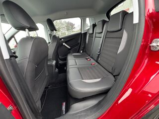 2008 1.2 110 BVM6 ALLURE | ENTRETIEN PEUGEOT | CARPLAY | CAMERA | 2019 occasion 44860 Pont-Saint-Martin