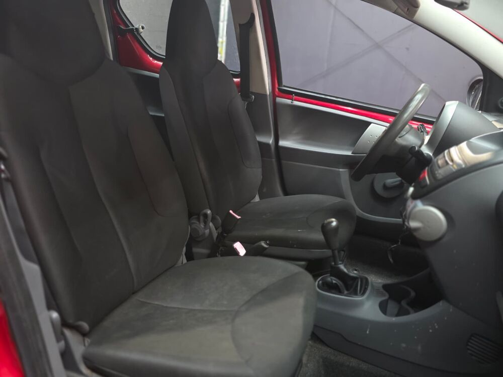 Aygo 1.0 VVT-i 68ch Confort 2010 occasion 78680 &Eacute;p&ocirc;ne