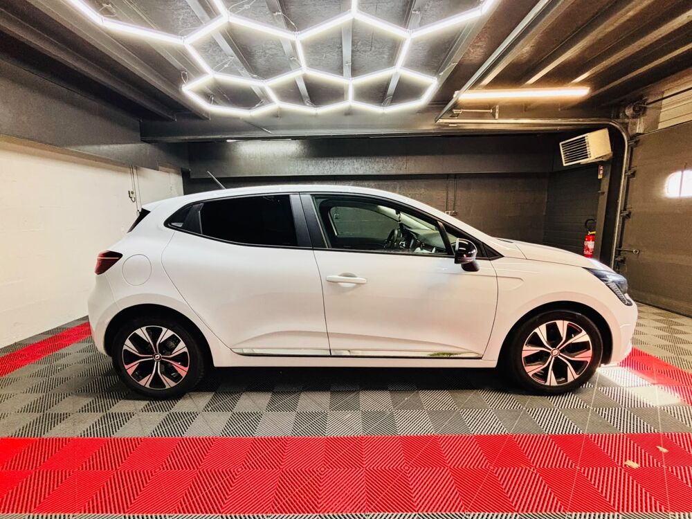 Clio V 1.0 tce 100 cv essence / gpl evolution 2023 occasion 71300 Montceau-les-Mines