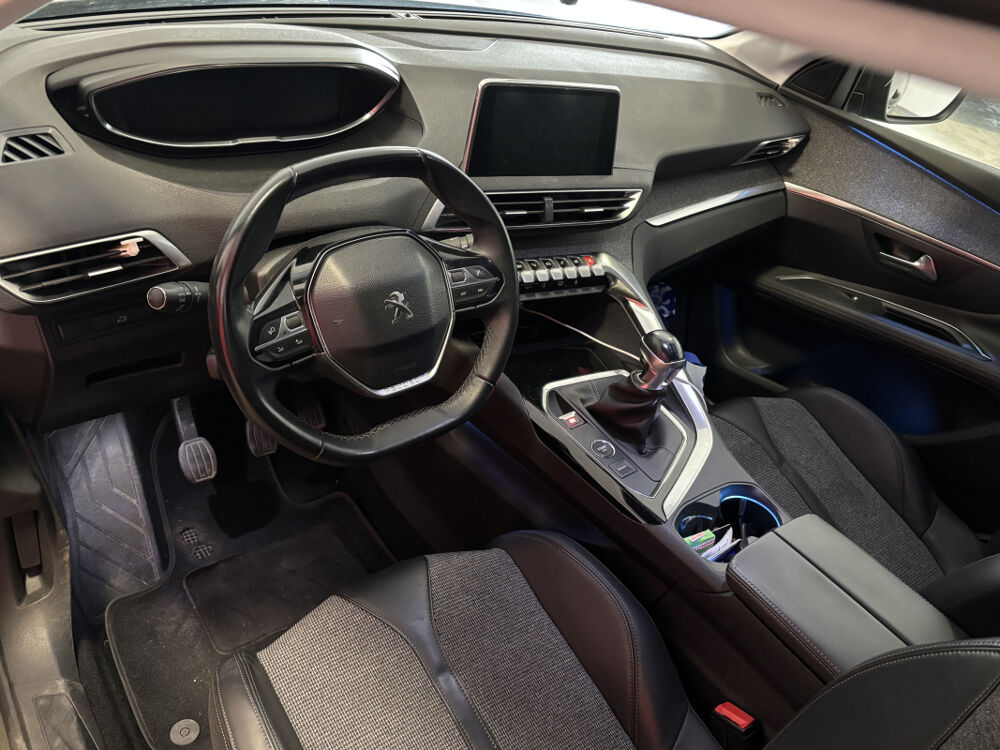 3008 PEUGEOT II 1.5 BLUEHDI 130 S&S ALLURE BUSINESS + ENTRET 2018 occasion 37170 Chambray-l&egrave;s-Tours