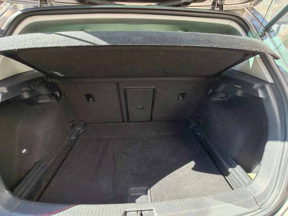 Golf 1.6 TDI 110 LOUNGE BVM 2016 occasion 25300 Pontarlier