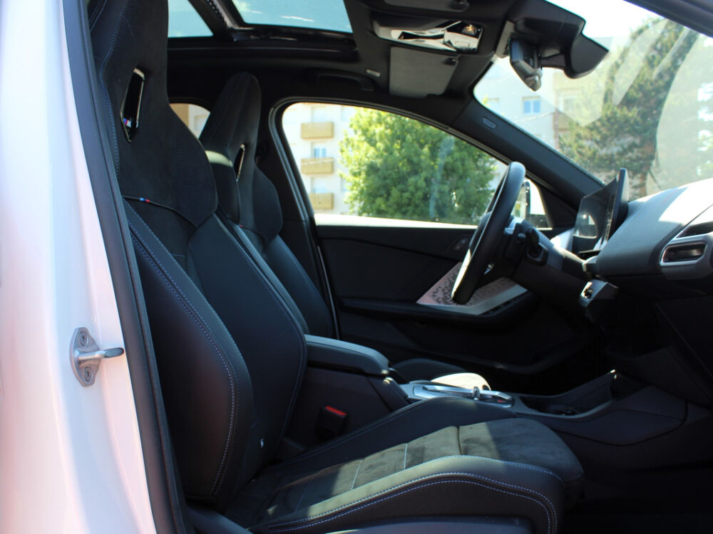 S&eacute;rie 1 123 xDriveA 218 CH DKG7 M Sport *TOIT NOIR OUVRANT PANORAMIQ 2024 occasion 70000 Vesoul