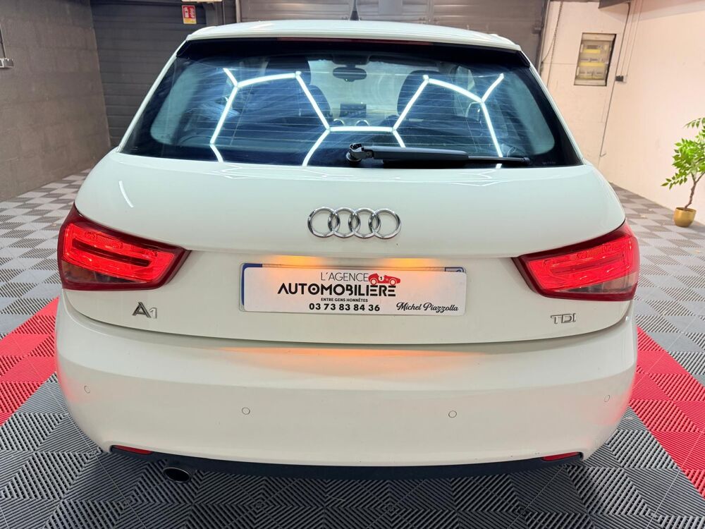 A1 I 3 Portes 1.6 TDI 16V 105 cv 2011 occasion 71300 Montceau-les-Mines