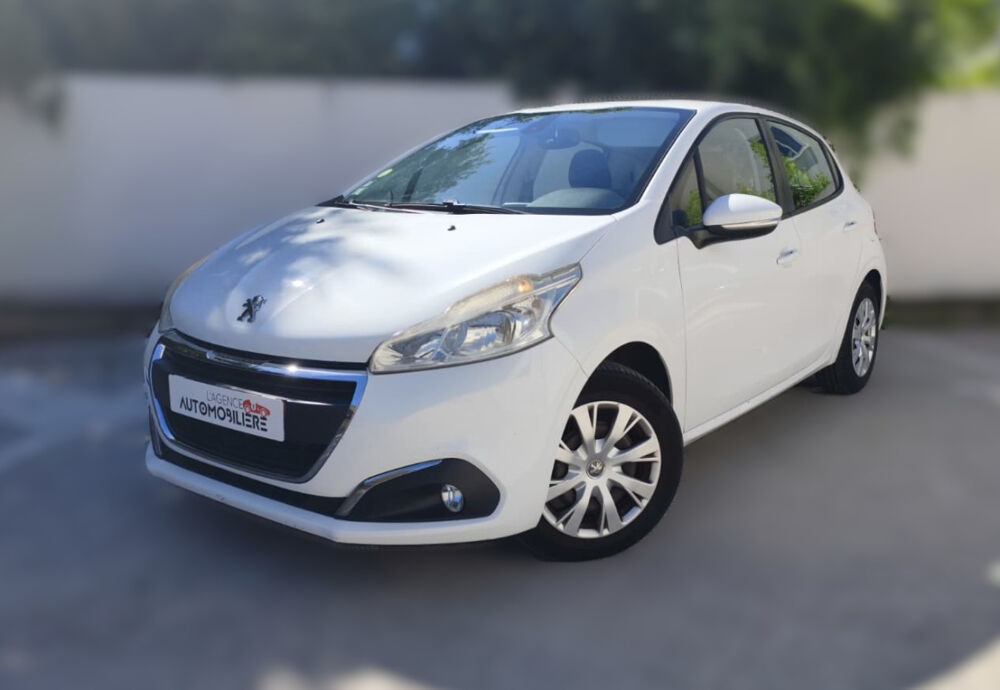 208 SOCIETE 1.6 BLUEHDI 75 PREMIUM GPS // CLIM // DISTRI OK 2015 occasion 34160 Castries