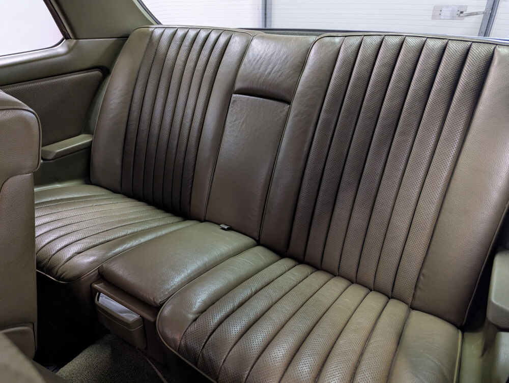 230 C 1978 occasion 95800 Cergy