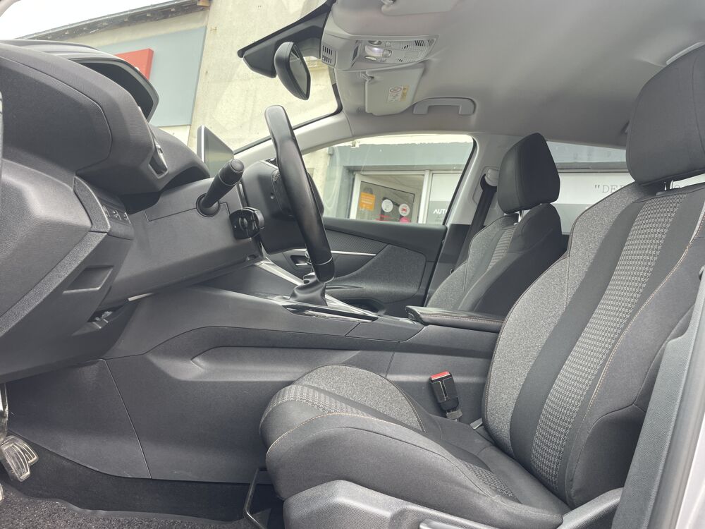 5008 1.6 BlueHDi 120 cv 7 places Active Business - APPLE CAR 2018 occasion 49124 Saint-Barth&eacute;lemy-d'Anjou