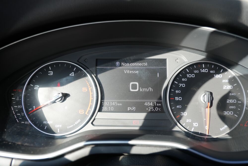 A4 V 2.0 TDI 150 BUSINESS LINE S TRONIC 2019 occasion 01000 Saint-Denis-l&egrave;s-Bourg
