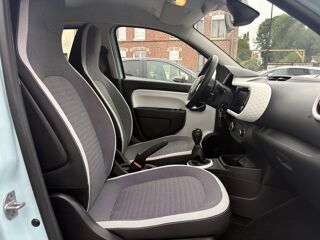 Twingo 1.0 SCe 65ch Equilibre Car-Play 1&egrave;re main 2023 occasion 59300 Valenciennes
