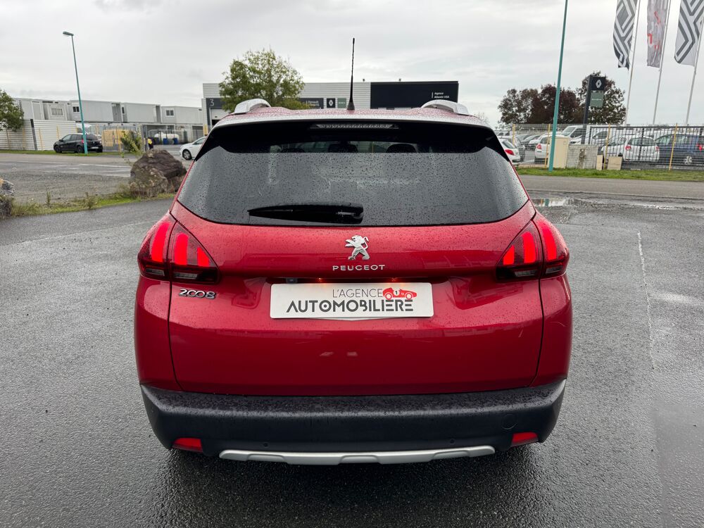 2008 1.2 110 BVM6 ALLURE | ENTRETIEN PEUGEOT | CARPLAY | CAMERA | 2019 occasion 44860 Pont-Saint-Martin
