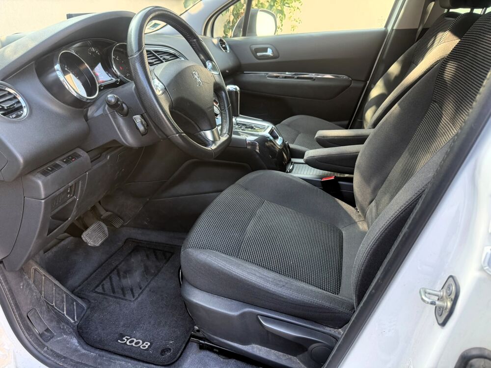 5008 GENERATION-I 1.6 120 ALLURE EAT BVA START-STOP 2016 occasion 34160 Castries