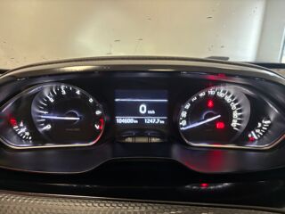 208 GT LINE 1.2 PURETECH 110 S&S + CARPLAY 2017 occasion 37170 Chambray-l&egrave;s-Tours