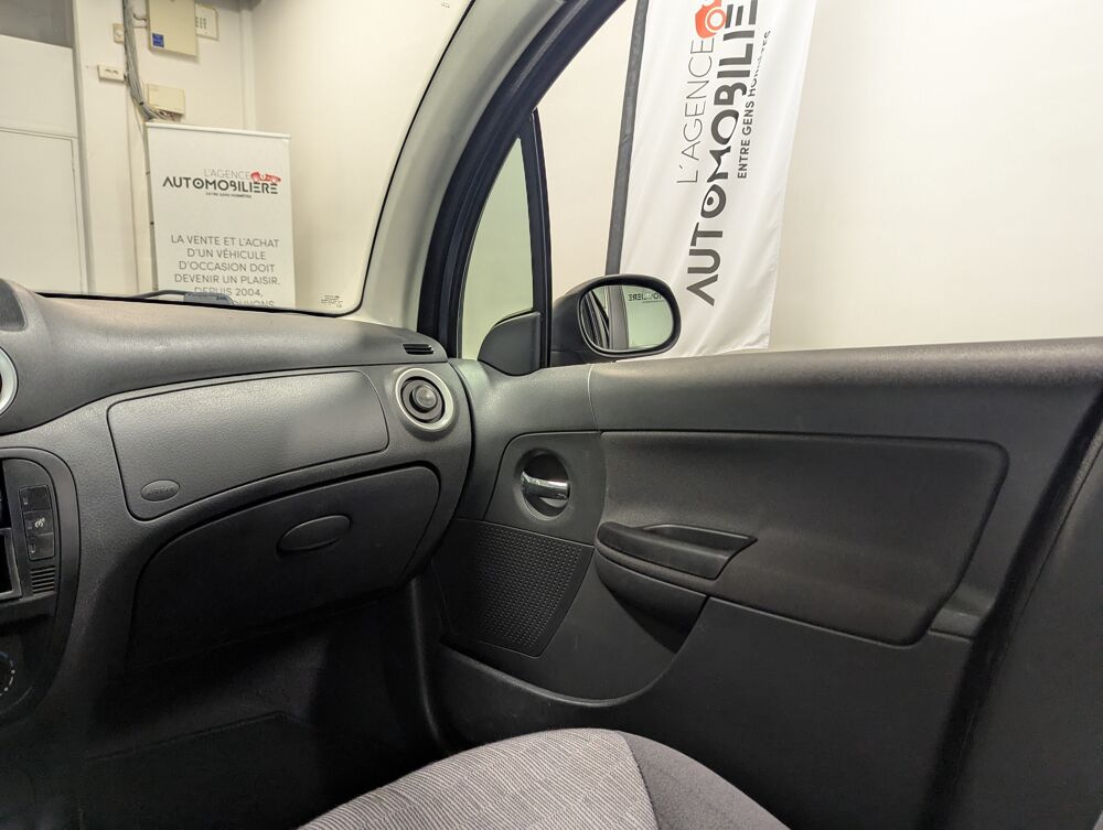 C3 1.1 STYLE 60 CH + TOIT PANO + CLIM + KIT DE DISTRIBUTION 2006 occasion 95800 Cergy