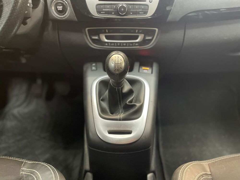 Sc&eacute;nic III Phase 2 1.2 TCe 16V S&S 131 cv 2016 occasion 71300 Montceau-les-Mines