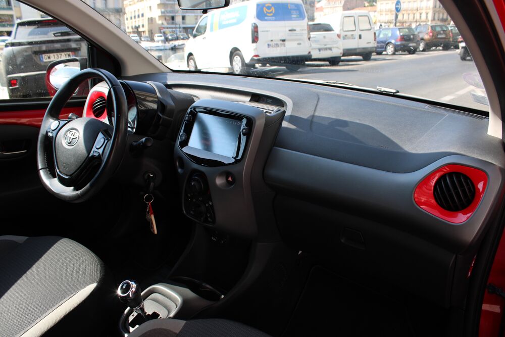 Aygo MY20 1.0 VVT-i x-shift x-play ( Cam&eacute;ra de recul, CarPlay ... 2021 occasion 34200 S&egrave;te