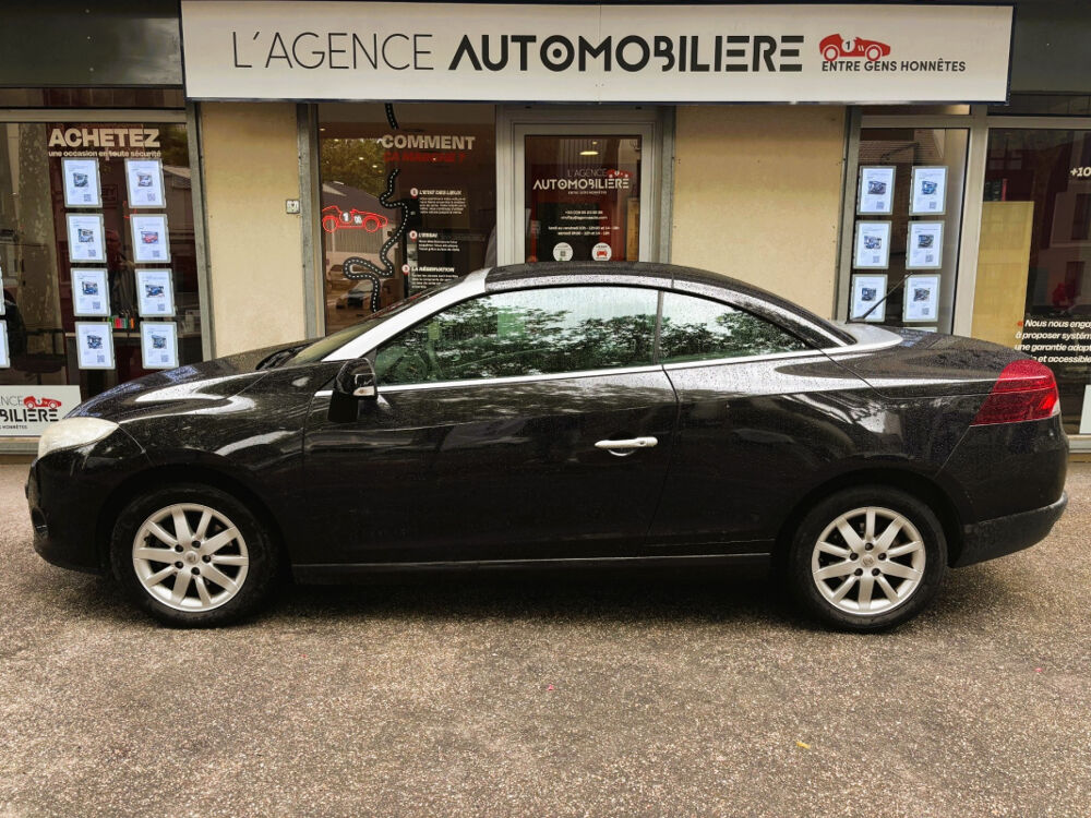 M&eacute;gane COUPE CABRIOLET 1.4 TCE 130 PRIVILEGE -MOTEUR A CHAINE-EMBRA 2010 occasion 92370 Chaville