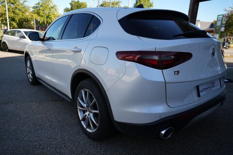 Stelvio 2.0 TURBO 200 Q4 LUSSO AT8 2017 occasion 01000 Saint-Denis-l&egrave;s-Bourg