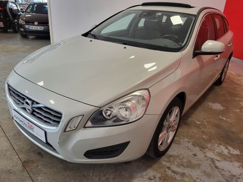 V60 VOLVO D4 2.0 163 BVA MOMENTUM + TOIT OUVRANT 2012 occasion 37170 Chambray-l&egrave;s-Tours