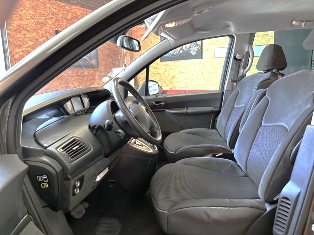 C8 2.0 l HDI 163ch Finition Exclusive Plus 2013 occasion 59640 Dunkerque