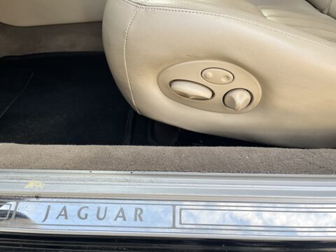 XJ 8 XJ8 3.2 V8 BA 1998 occasion 59300 Valenciennes