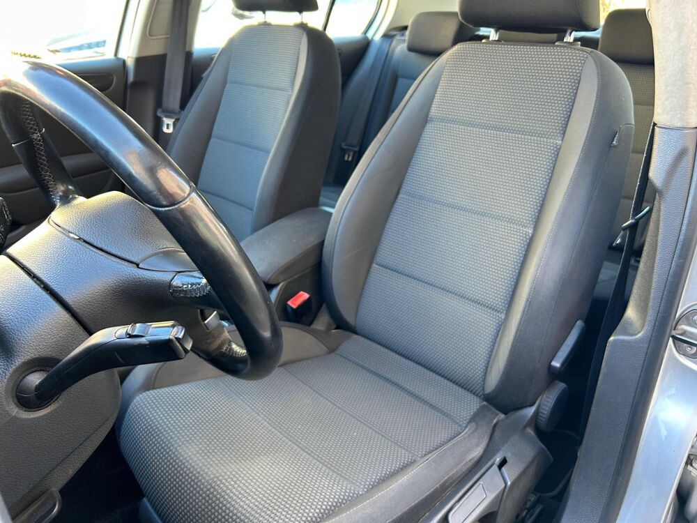 Golf 1.6 TDI 105 CONFORTLINE 5 portes // DISTRI OK // CT VIERGE 2010 occasion 34160 Castries