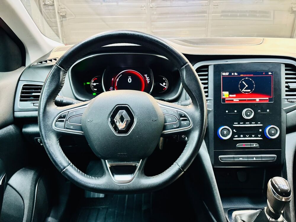 M&eacute;gane 1.2l tce 130ch ZEN 2016 occasion 71300 Montceau-les-Mines
