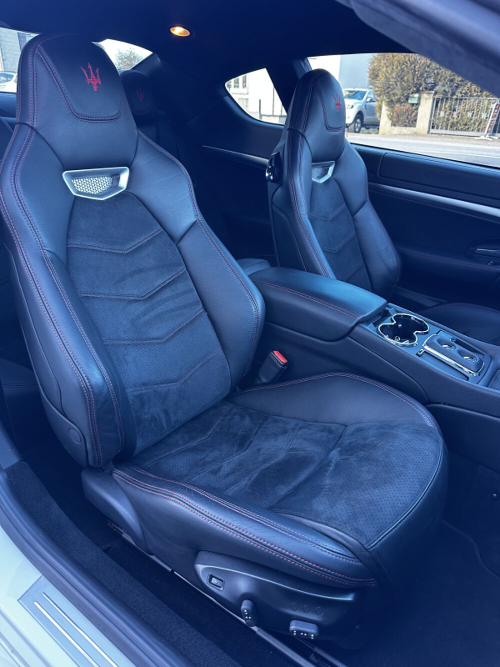 Granturismo Sport 4.7 V8 Coup&eacute; 460 ch BVR F1 2013 occasion 88100 Sainte-Marguerite