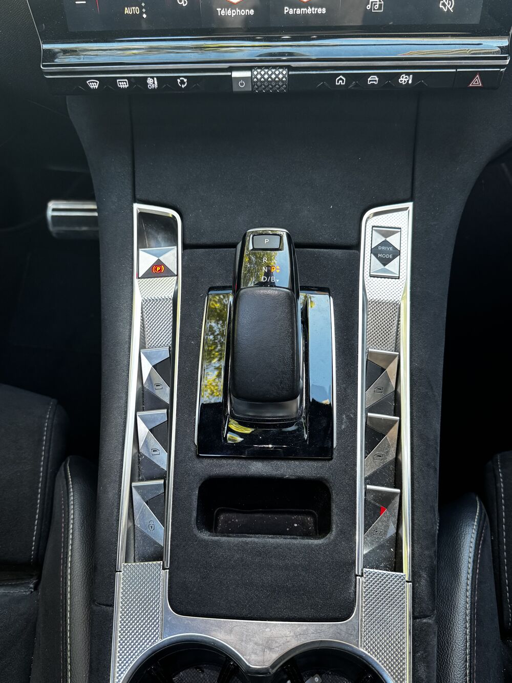 DS7 HYBRIDE RECHARGEABLE E-TENSE 225 EAT8 PERFORMANCE LINE + -CA 2022 occasion 92370 Chaville