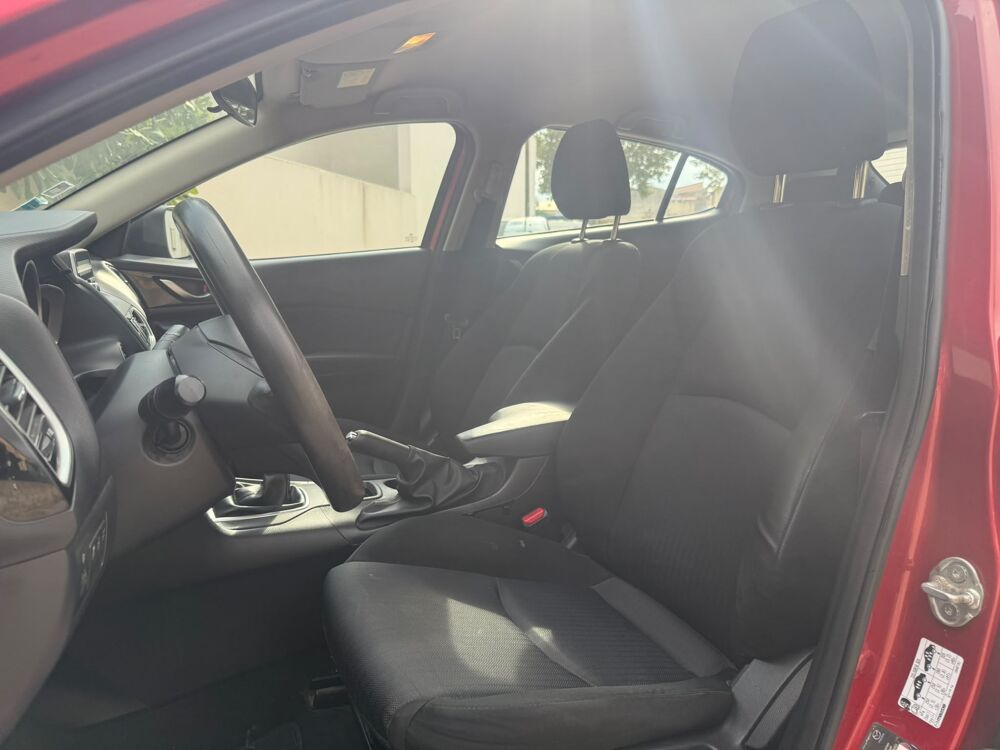 Mazda3 1.5 SKYACTIV-G 100 ESSENCE 2014 occasion 34160 Castries