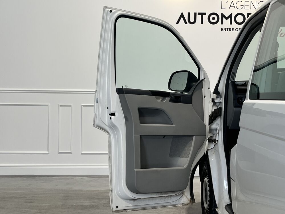 Transporter 2.0 TDI 102 Combi 6 Places PH2 2013 occasion 27620 Gasny