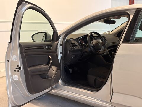 M&eacute;gane IV 1.5 DCI 110 ENERGY ZEN / ATTELAGE 2016 occasion 27620 Gasny