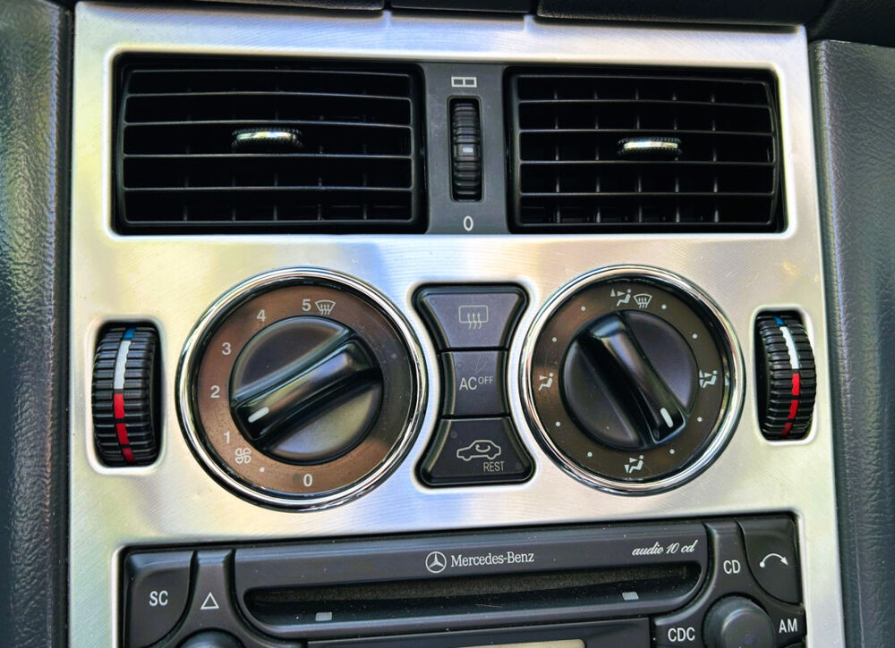 SLK 200 KOMPRESSOR SPECIAL EDITION *EDITION LIMITEE* 2002 occasion 92370 Chaville