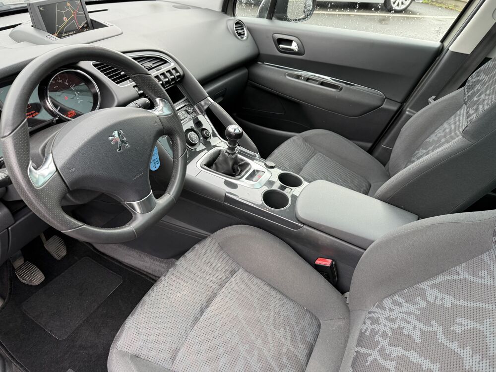 3008 1.6 HDI 115CH PREMIUM PACK | 1&egrave;re Main | GARANTIE 12 MOIS 2013 occasion 44860 Pont-Saint-Martin