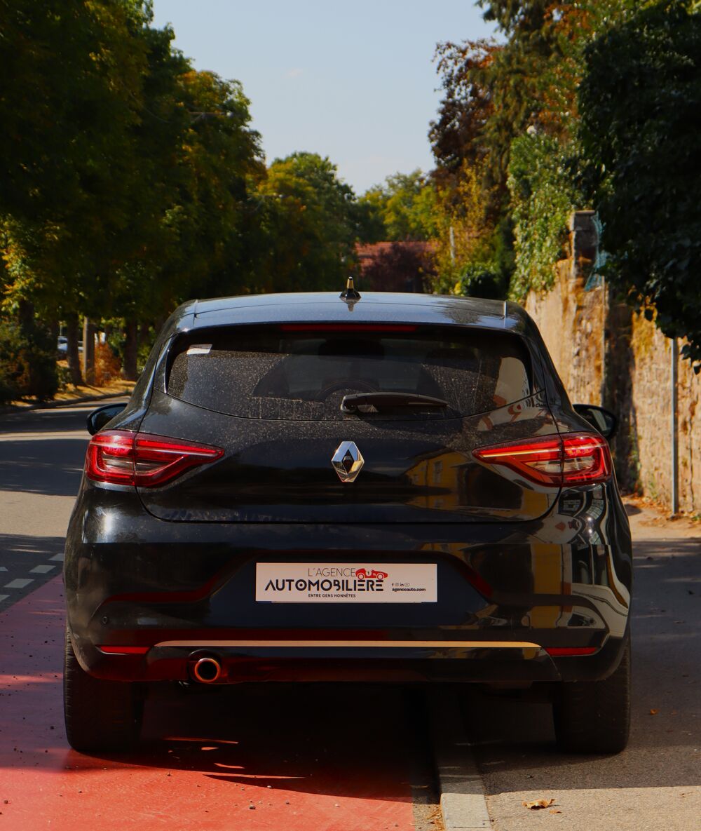 Clio 5 1.3 TCE 140 Lutecia (CarPlay, Cam&eacute;ra, Eclairage d'ambiance 2022 occasion 88000 &Eacute;pinal