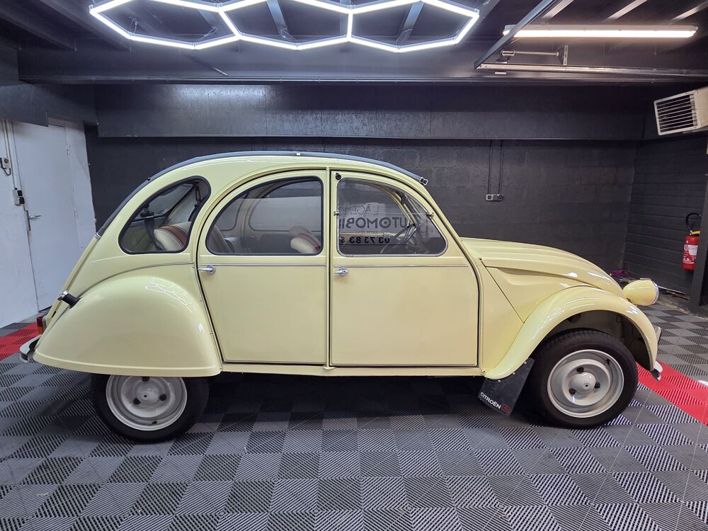 2 CV - Dyane 2 CV 4 Sp&eacute;cial enti&egrave;rement restaur&eacute;e 1979 occasion 71300 Montceau-les-Mines