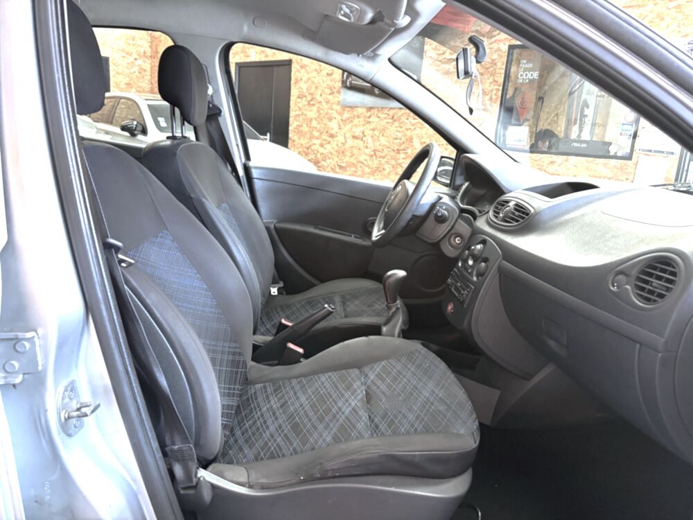 Clio PHASE 3 - 1.2 16V - 75 CH COMMUNITY 2008 occasion 59640 Dunkerque