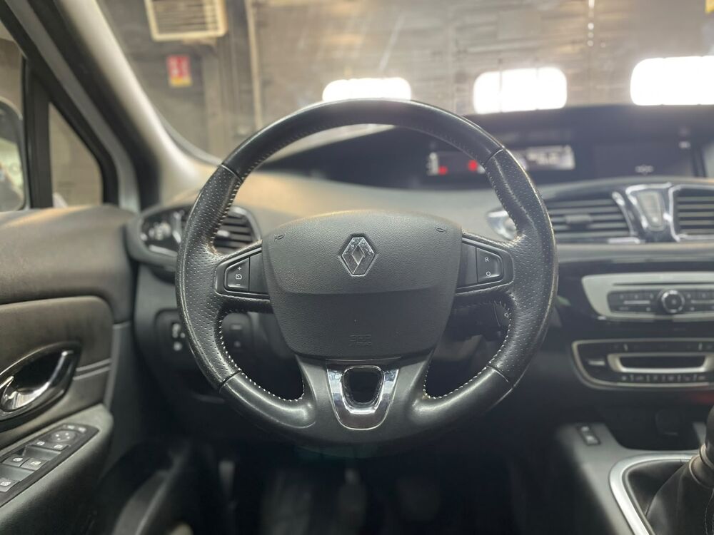 Sc&eacute;nic III Phase 2 1.2 TCe 16V S&S 131 cv 2016 occasion 71300 Montceau-les-Mines