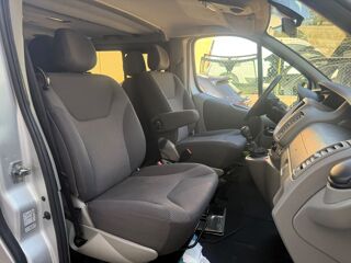 Vivaro COMBI 2.0 CDTI 115 2900 LONG L2 2014 occasion 34160 Castries
