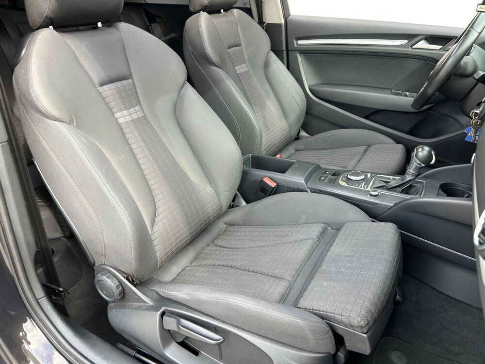A3 1.8 TFSI 180cv AMBITION S-TRONIC BVA // CARPLAY 2012 occasion 34160 Castries