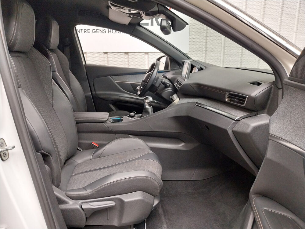 3008 1,2 i 130 GT Line 2018 occasion 56000 Vannes