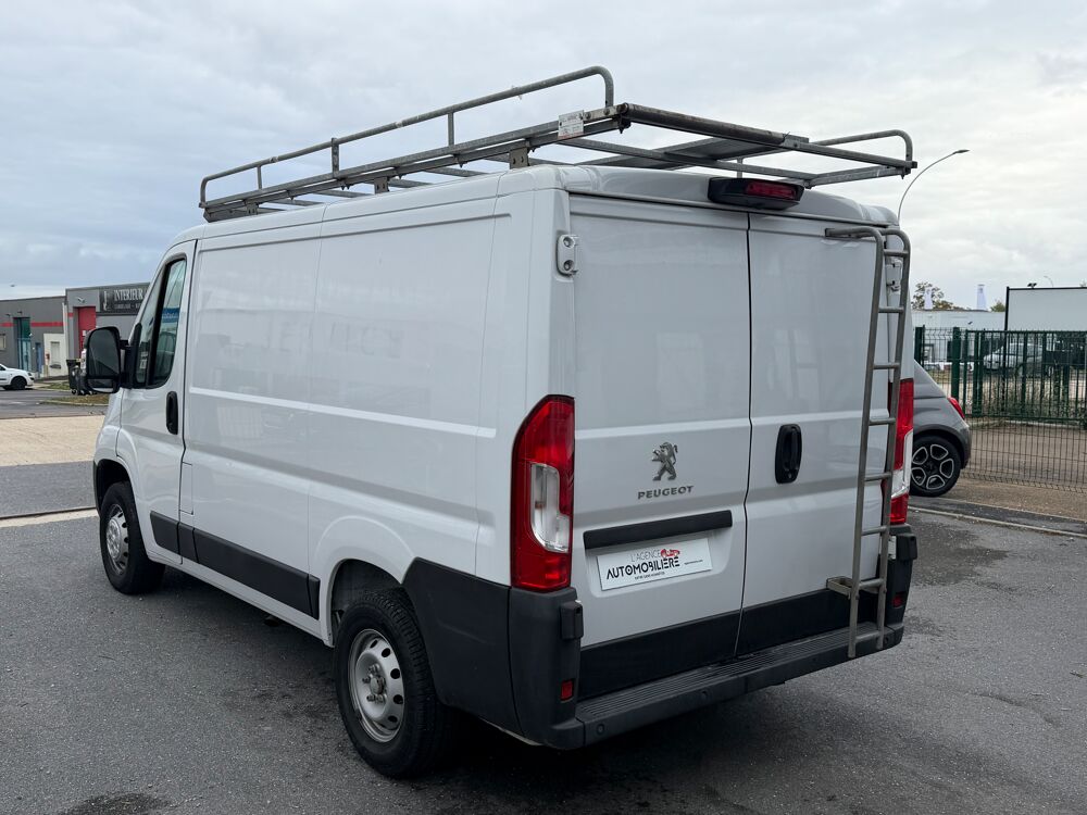 Boxer Fourgon 330 L1H1 2.2 BlueHDi 2022 occasion 51000 Ch&acirc;lons-en-Champagne