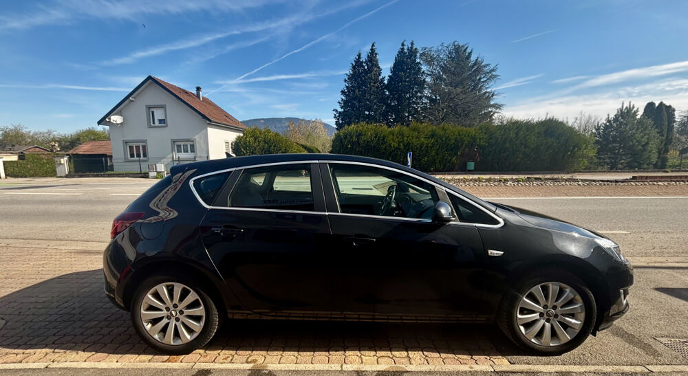 Astra 1.4 i Turbo 16V ecoFLEX 140 ch COSMO 2015 occasion 88100 Sainte-Marguerite